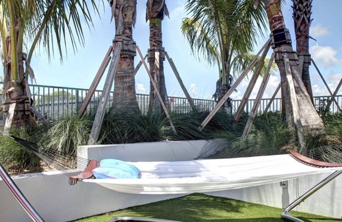 Surfside Apartment | Beautiful studio unit at resort, sleeps 2