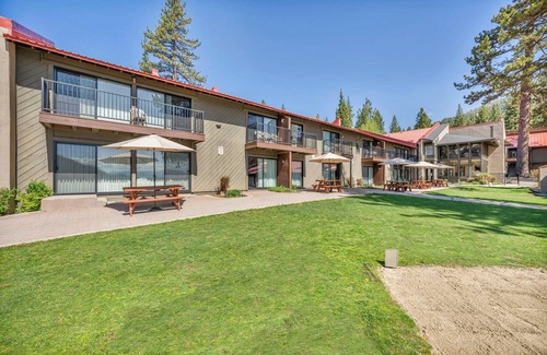 Truckee Condo | Beautiful Studio w/Lake View #243 at Donner Lake Village
