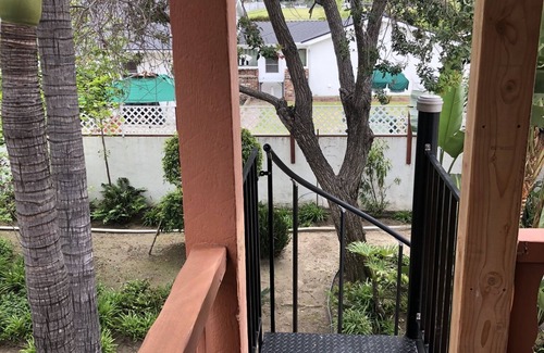 Downey Apartment | Beautiful studio with nice jacuzzi and steam bath in the shower