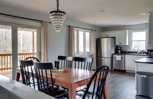 Butler House | Beautiful, Stylish 3BR Near Mohican & Pleasant Hill Lake!