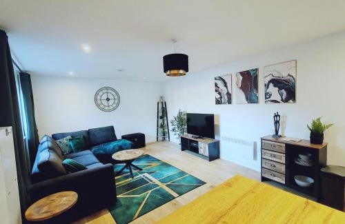 Christchurch Apartment | Beautiful Stylish Loft Apartment Perfect Summer Getaway Christchurch Centre