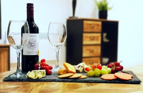 Christchurch Apartment | Beautiful Stylish Loft Apartment Perfect Summer Getaway Christchurch Centre