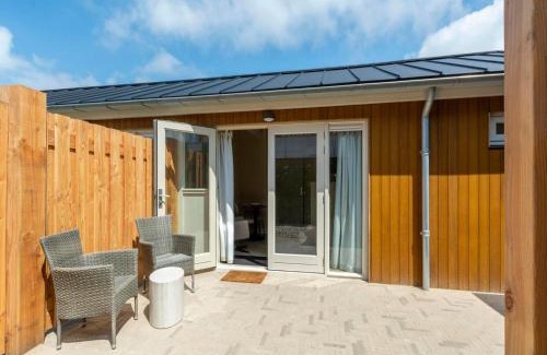 Callantsoog House | Beautiful suite on the village square