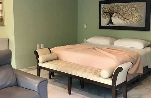 Boca de Tomatlan House | Beautiful Suite With a Full Kitchen With Amazing Views of the Beach, and Forest