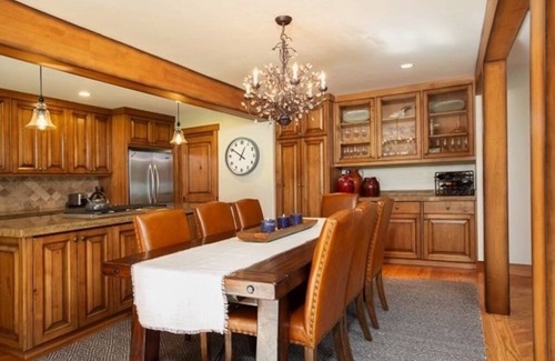 Sun Valley House | Beautiful Sun Valley home, 5 minutes to the everything-skiing, hiking, downtown!