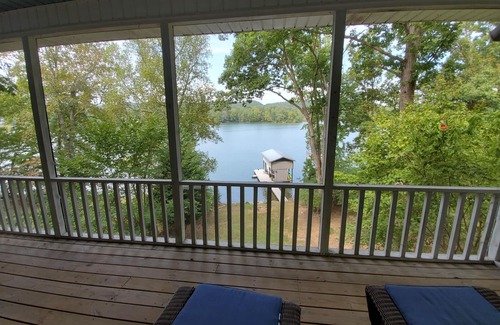 Spring City House | Beautiful Sunsets with a Dock on Watts Bar Lake