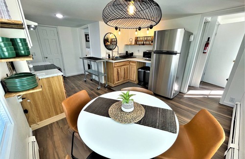 Winter Cottage | Beautiful sunsets, water access, close to trails, Wi-Fi, sml dogs