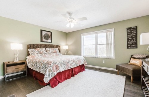Tryon Ski Chalet | BEAUTIFUL SUPER CLEAN HOME W/ VIEWS NR TRYON INTL. EQUESTRIAN CENTER & WINERIES