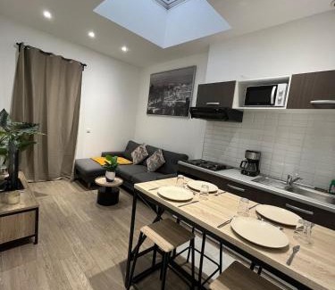 Bagnolet Apartment | Beautiful T3, 6 people, Paris-Est, free parking