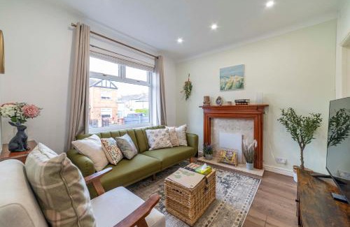 Reddish House | Beautiful Three Bedroom House - Manchester Escape