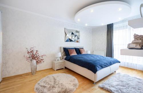Ferencvaros Apartment | Beautiful three bedrooms apartment with free parking close to the Danube Coast