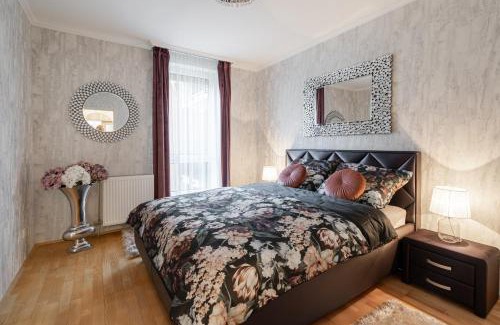 Ferencvaros Apartment | Beautiful three bedrooms apartment with free parking close to the Danube Coast
