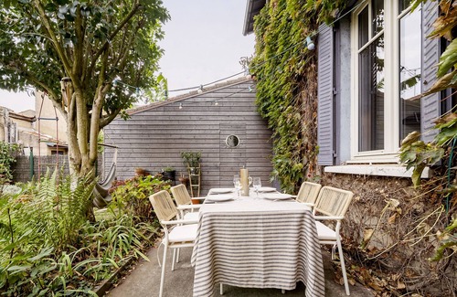 Fer a Cheval House | Beautiful town house, garden, near hyper center