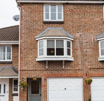 Bournemouth House | Beautiful Town House with Private Garden and Patio