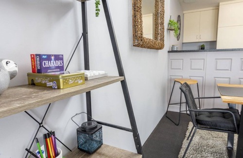 Sandstone Point House | Beautiful Townhouse with Water Views