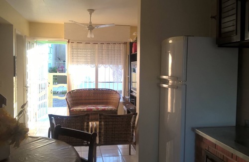 Arroio Teixeira House | Beautiful Townhouse near the sea Wifi 2 bedrooms safe and with electronic cable TV