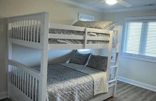 Dennisville House | Beautiful Townhome in Northend of Sea Isle