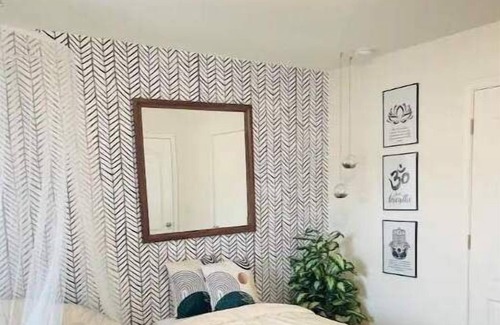 Fairburn House | Beautiful townhome near airport