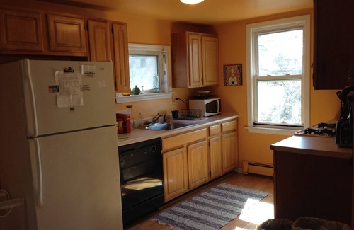 Dorchester House | Beautiful Townhouse 2 Bdr, 2 Bath+Parking