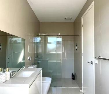 Notting Hill House | Beautiful Townhouse in Clayton