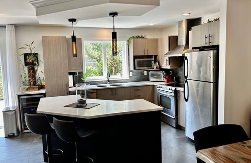 Brossard House | Beautiful Townhouse F1 GRAND PRIX WEEKEND ONLY in MONTREAL