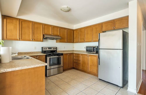 Clairlea - Birchmount House | Beautiful Townhouse in Toronto