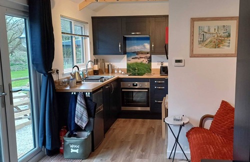 Treator Cabin | Beautiful tranquil Cabin nestled in nature, near Padstow & 7 Bays, pet friendly