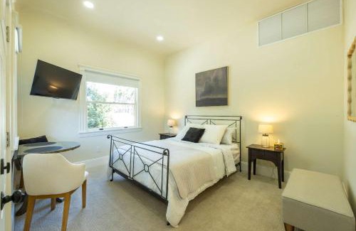 Martinez House | Beautiful Turn of the Century Home with Pet Friendly Yard