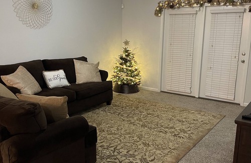 Fayetteville Apartment | Beautiful Two Bedroom Villa 15 min from Ft. Bragg! Custom V-day Decor packages!🌹