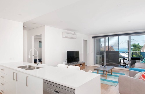 Shoal Bay Apartment | Beautiful two bedroom apartment in Shoal Bay