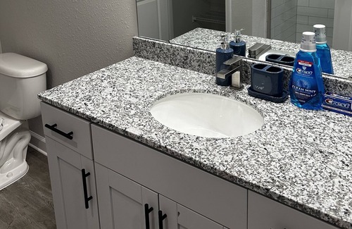 Charlotte Apartment | Beautiful two bedroom/two bathroom apartment in a modern 2023 apartment building