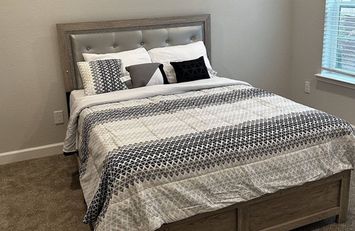 Charlotte Apartment | Beautiful two bedroom/two bathroom apartment in a modern 2023 apartment building