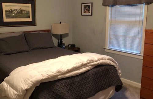 Evans Bed & Breakfast | Beautiful two story classic home!