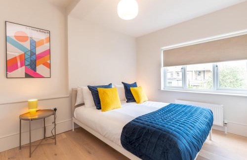 North Richmond Apartment | Beautiful Unique 2BR - Richmond near Transport Pass The Keys