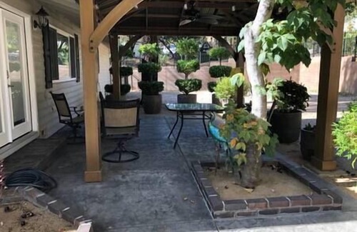 Sonora House | Beautiful Updated Home in Downtown Sonora