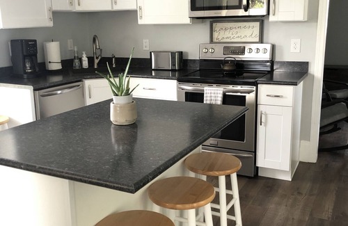 Manchester Apartment | Beautiful Urban Oasis Close to Downtown Manchester