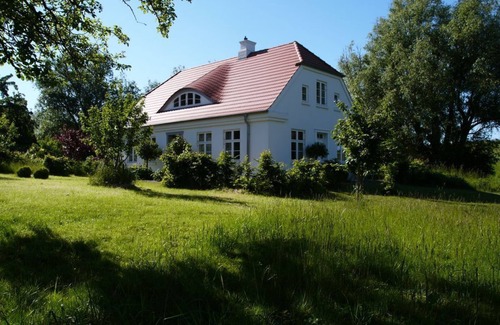 Wohlenberg Apartment | Beautiful vacation apartment on a large natural plot directly on the Baltic Sea