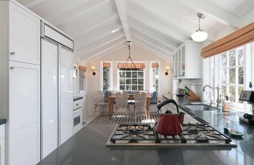 Carpinteria House | Beautiful Vacation Home overlooking Rincon Beach!