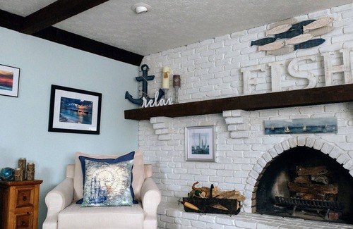 Vermilion House | Beautiful Vacation Home On The Water