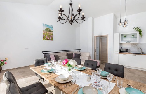 Kavran House | Beautiful vacation home for your relaxing vacation near the beach.