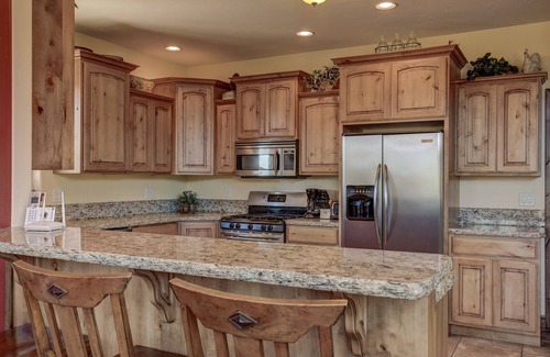 Zion National Park East Entrance Cabin | Beautiful very clean privately owned home. Next to Zion Ponderosa Resort.