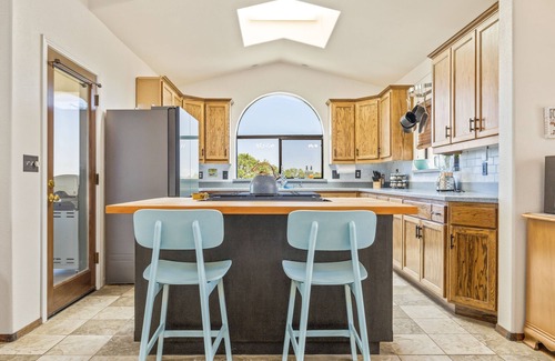 Atascadero House | Beautiful Views and Relaxation