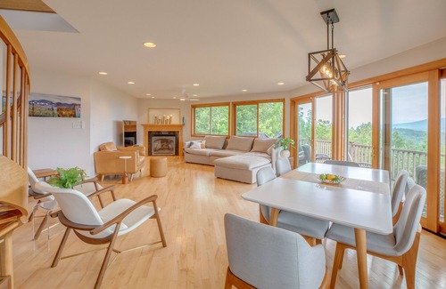 Easton Cabin | Beautiful Views! Next to Cannon Mountain & Franconia Notch.
