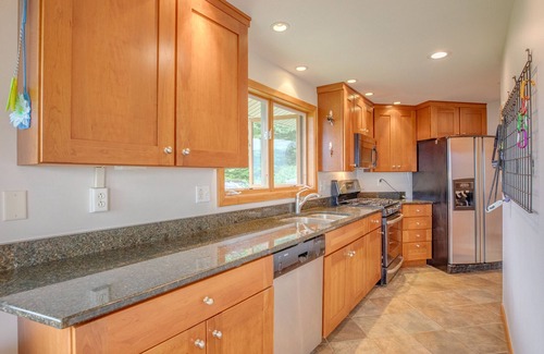 Easton Cabin | Beautiful Views! Next to Cannon Mountain & Franconia Notch.