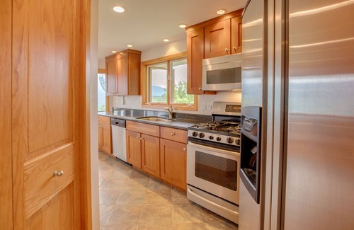 Easton Cabin | Beautiful Views! Next to Cannon Mountain & Franconia Notch.