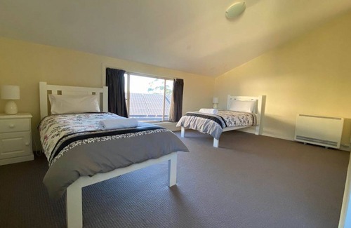 Armidale House | Beautiful views over Armidale