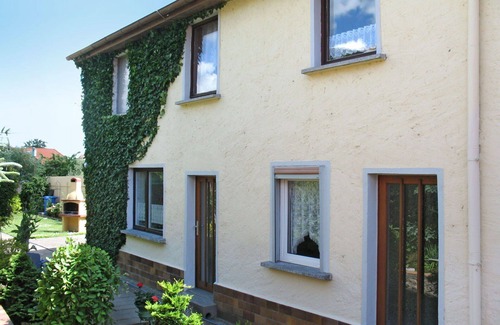 Garz/Rugen House | Beautiful villa for 4 guests with WIFI, TV, terrace and parking