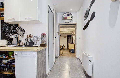 Saint-Hippolyte House | Beautiful villa for 6 people with WIFI, A/C, TV and parking