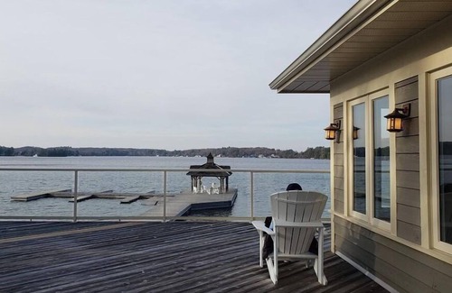 Port Carling Villa | Beautiful Villa at Port Carling, Ontario - PET friendly