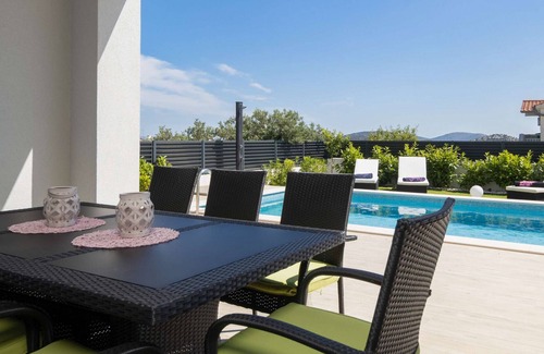 Tribunj Villa | Beautiful Villa Bazzar